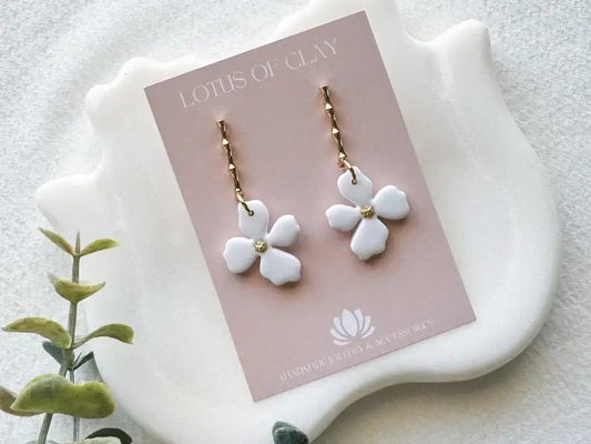 White Flower Clay Earrings - vibeboxshop