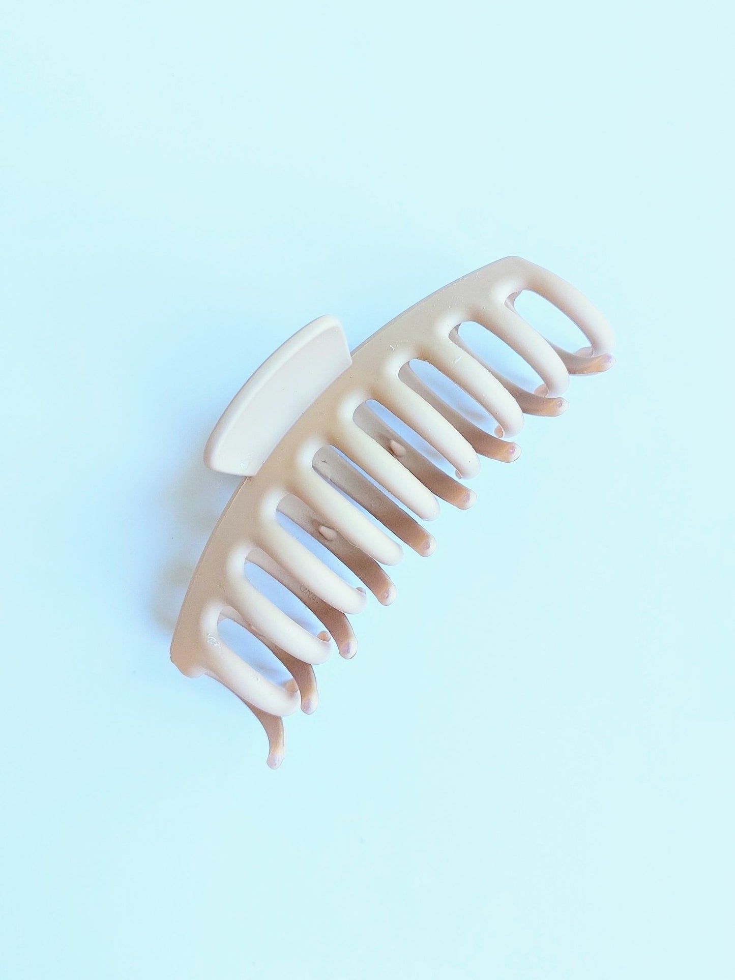 Claw Hair Clip - vibeboxshop