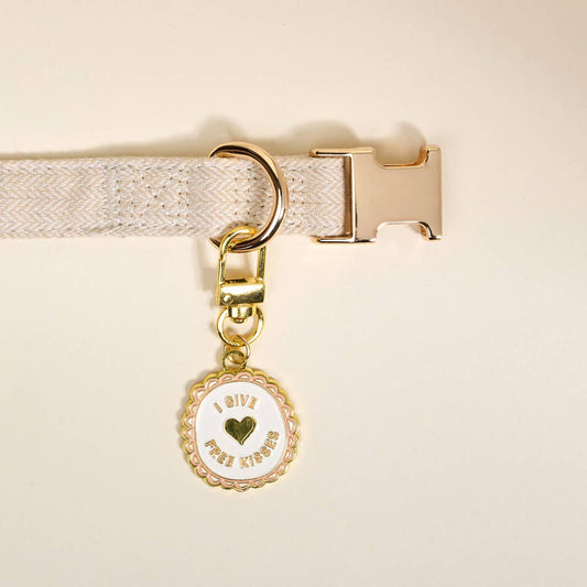 Free Kisses Collar Charm - vibeboxshop