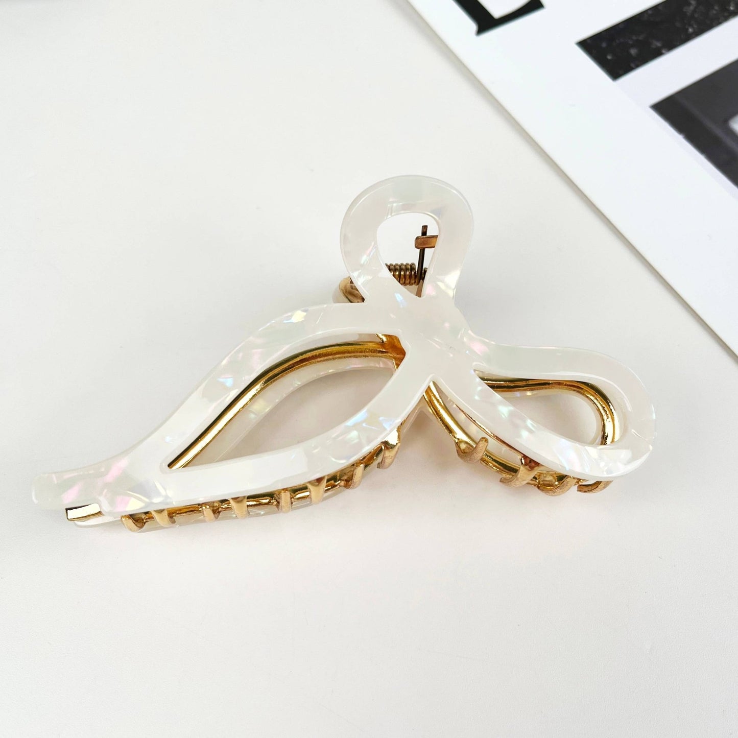 Oversized Neutral Bow Clips - vibeboxshop