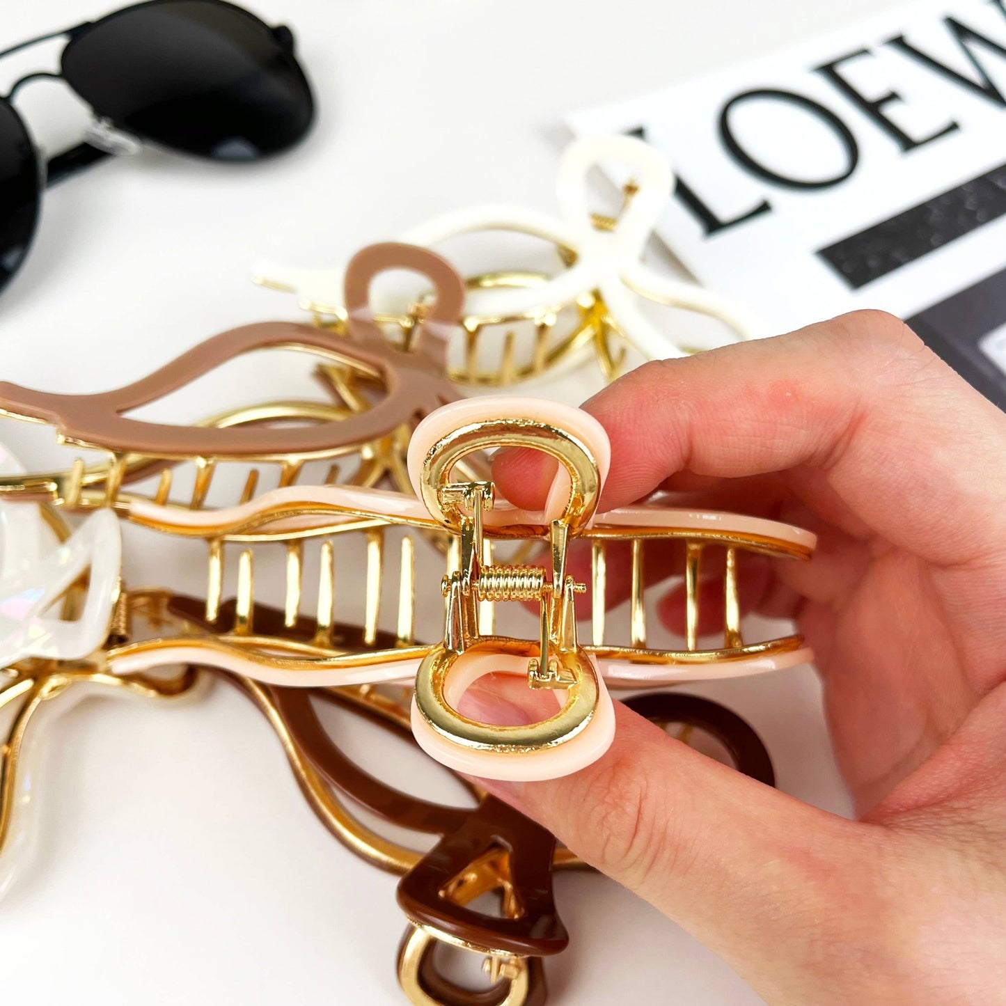Oversized Neutral Bow Clips - vibeboxshop