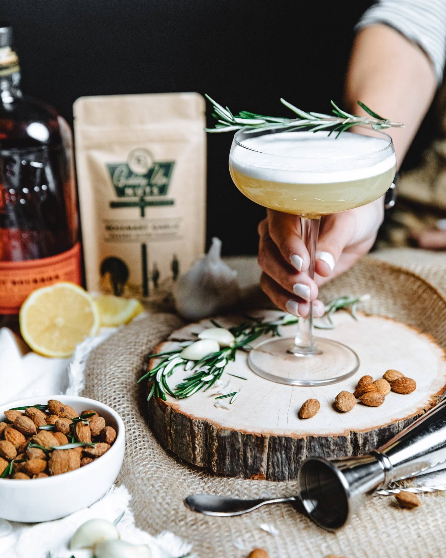 Rosemary Garlic Almonds - 6oz - vibeboxshop