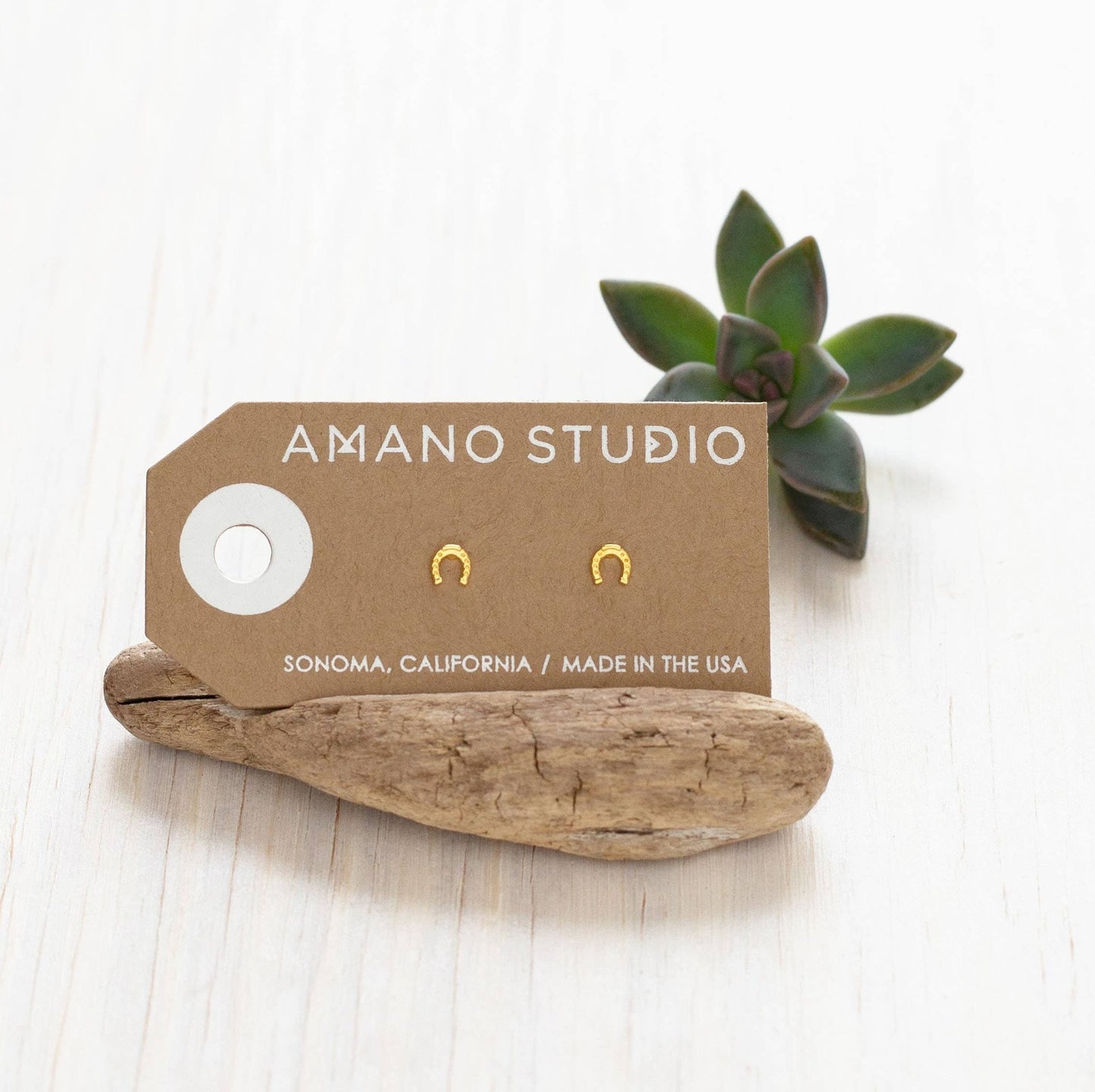 Tiny Horseshoe Stud Earrings - vibeboxshop