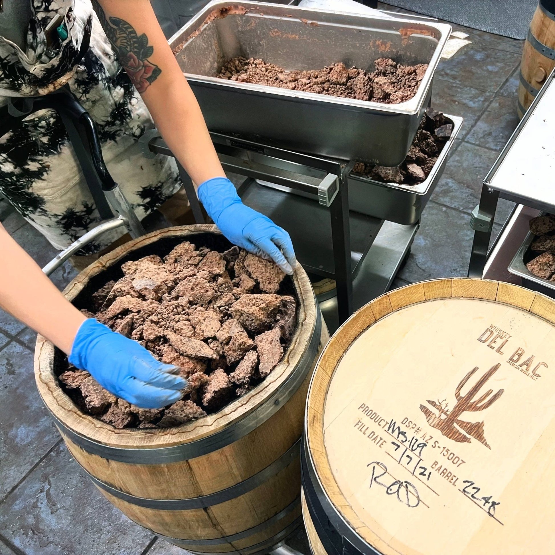 Whiskey del Bac Barrel - Aged 74% Dark Chocolate - vibeboxshop